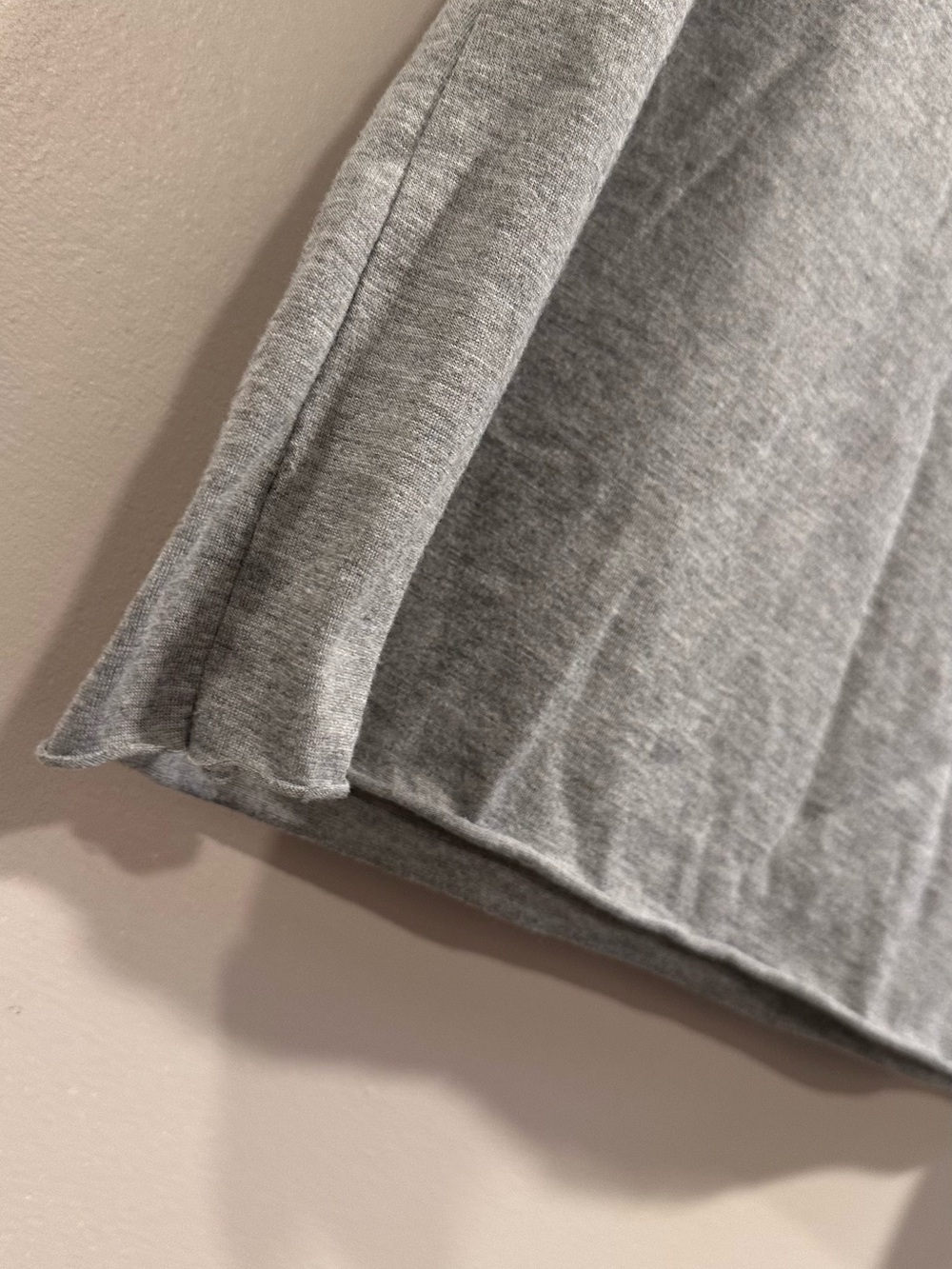 Day trip Retro Gray Cutout Choker Neck T-Shirt - Sexy Deep V-Neck Strappy Tee XL - Picture 9 of 13
